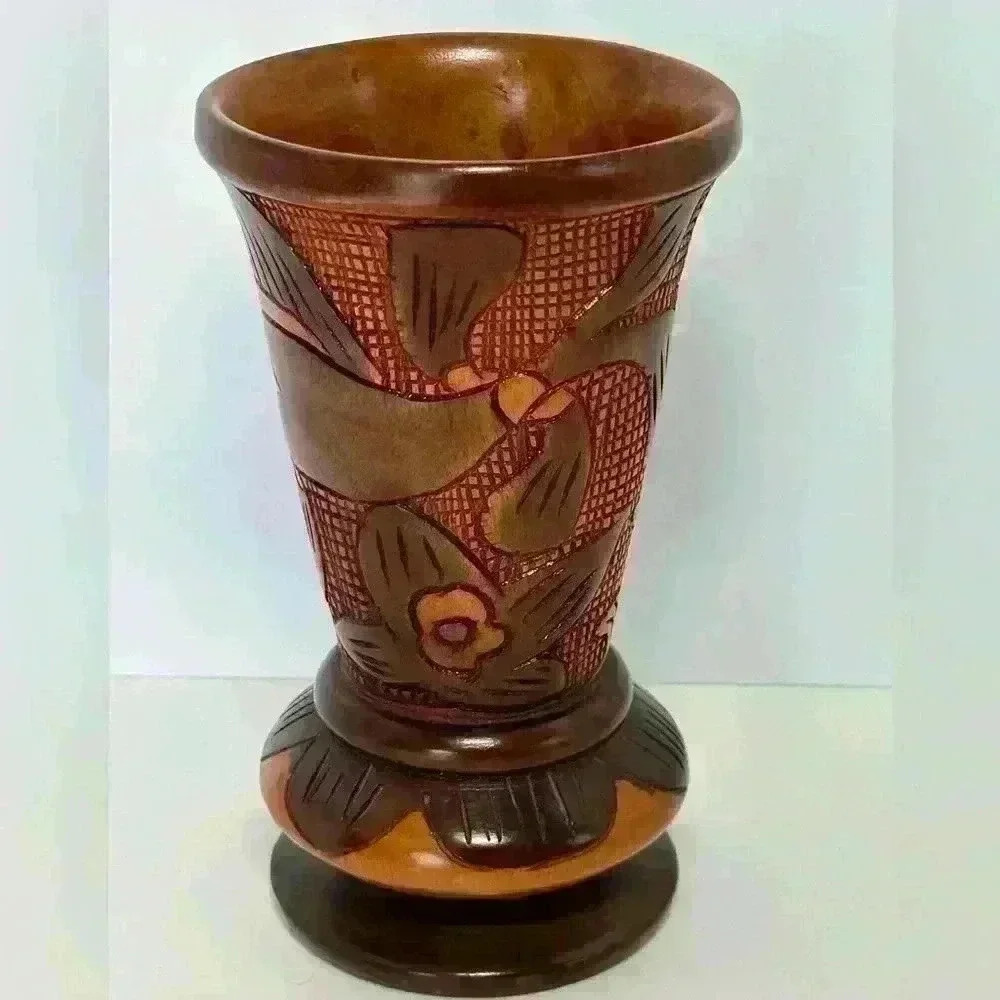 Hand carved wooden fish design vase - Picture 4 of 7